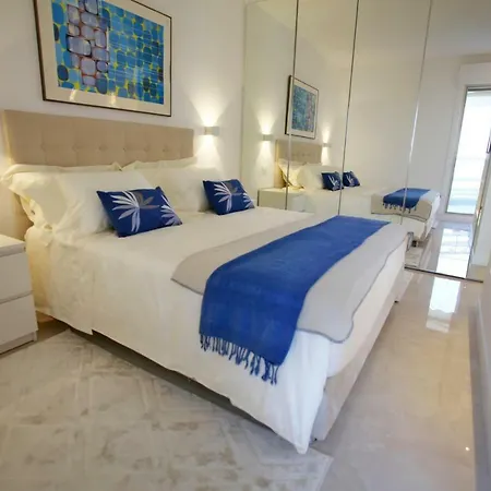 N.1 Vip Flat. Ric'keys Апартаменты *