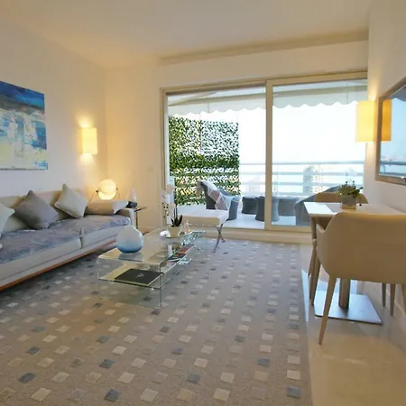 N.1 Vip Flat. Ric'keys Босолей
